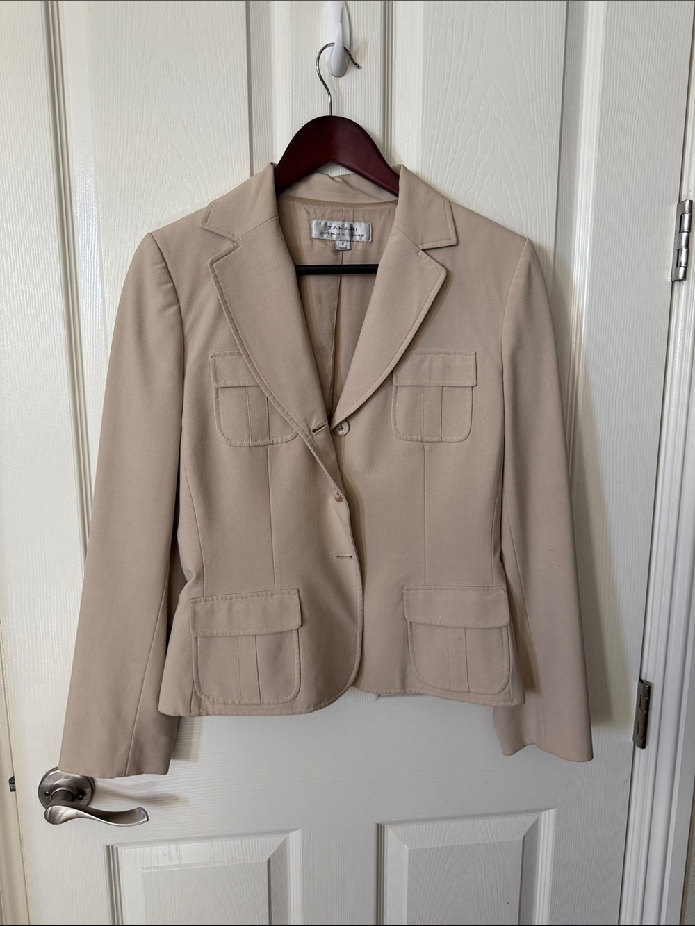 Classic Beige Women's Blazer Jacket by Tahari size 7